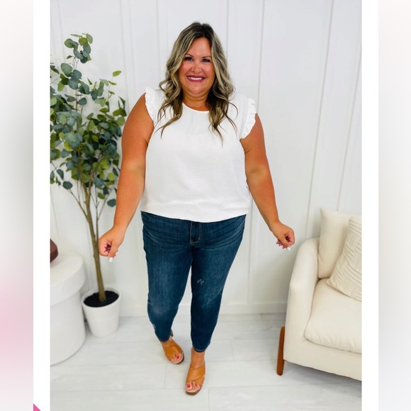 JUDY BLUE Mid Rise Plus/Reg Everyday Essential Relaxed Fit Jeans - Color DK ST - Picture 4 of 13